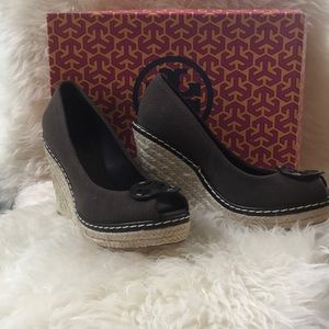 Tory Burch wedge peep toe size 6 1/2
